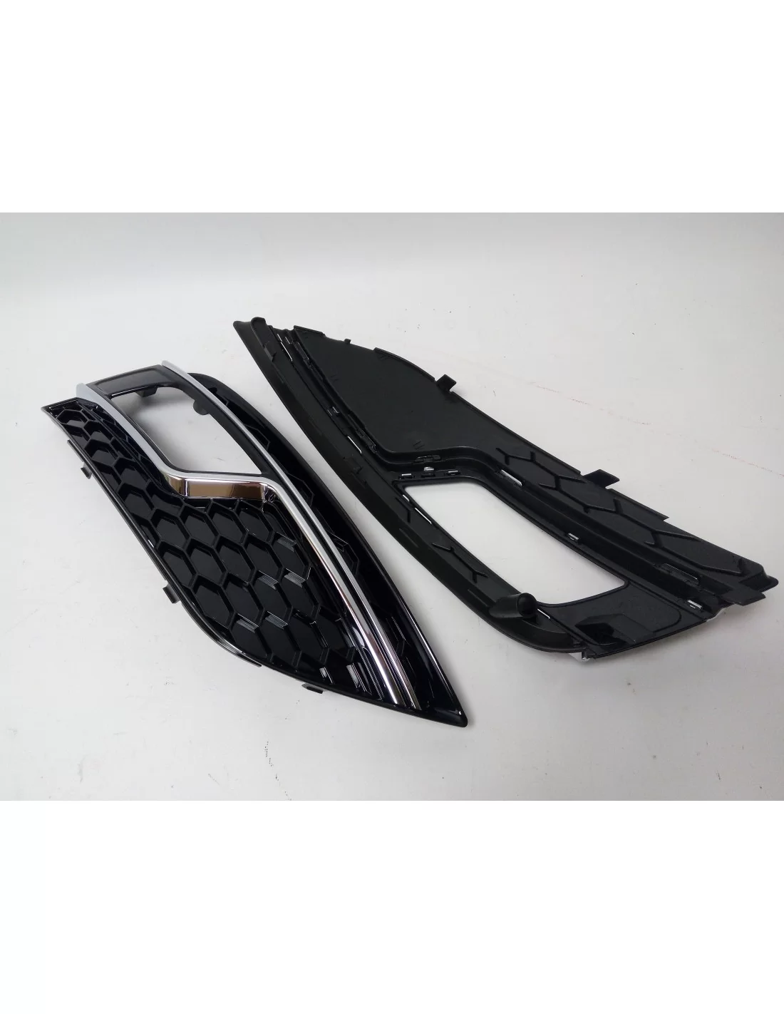  - Audi - Voor Audi A4 B8 2012-2015 Grill mistlamp grille in RS4 look zwart zwart - 5 - Koop de Audi A4 B8 (2012-2015) Mistlicht
