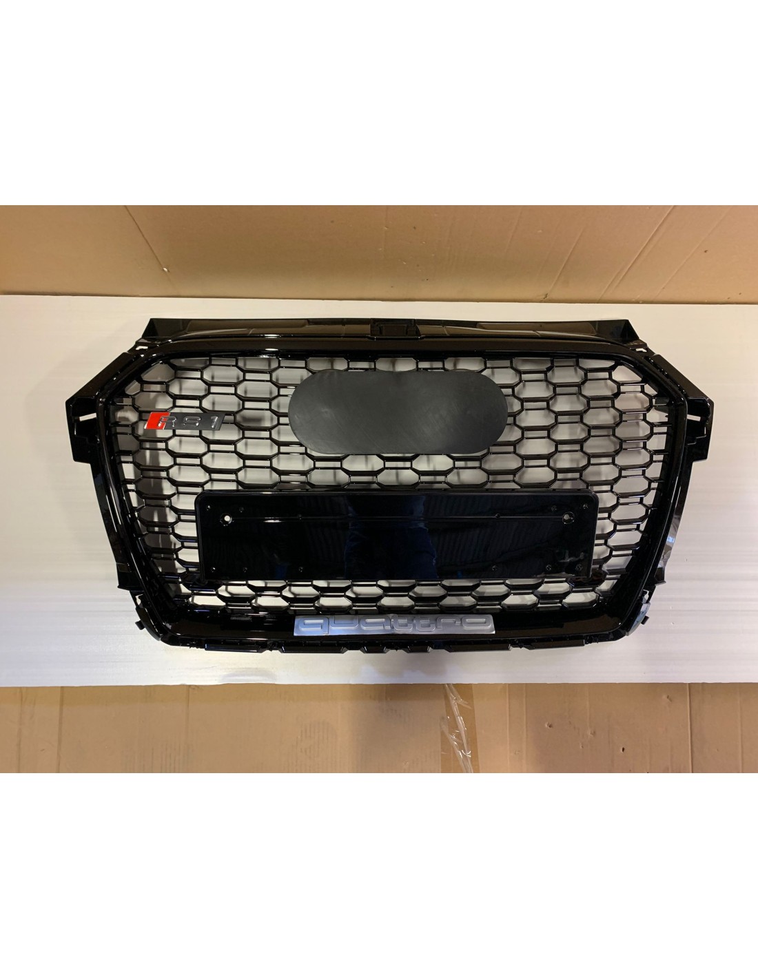  - Audi - 用于奥迪 A1 2015-2018 8X 格栅 蜂窝状格栅 RS1 外观黑色前格栅 - 1 - 在 Tuneverse 购买奥迪 A1 2015-2018 8X 蜂窝状格栅（RS1 外观黑色）！今天就订购这款时尚格栅，升级您爱车的外观！