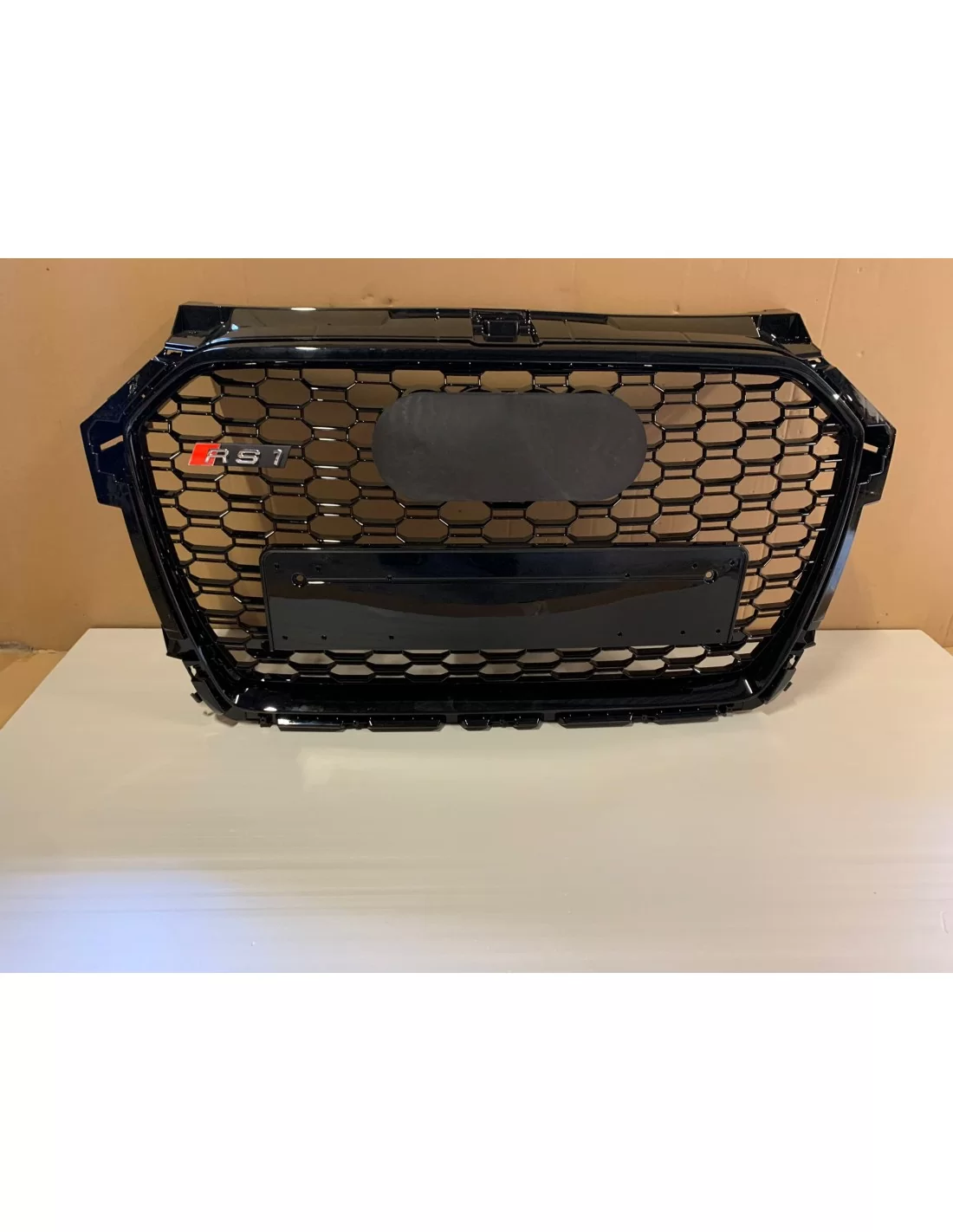  - Audi - For Audi A1 2015-2018 8X grille honeycomb grille front grille in RS1 look black - 2 - Buy the Audi A1 2015-2018 8X Hon
