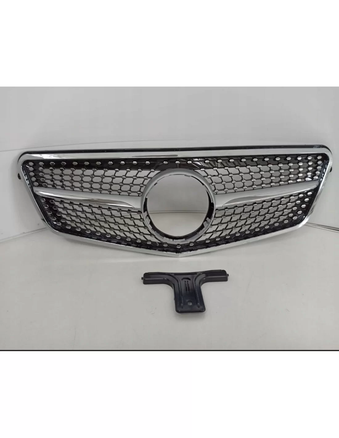  - Mercedes-Benz - Grille voor Mercedes E-KLASSE W212 Diamant Zilver 9-13 - 2 - Verfraai de stijl van de voorkant van uw E-Klass