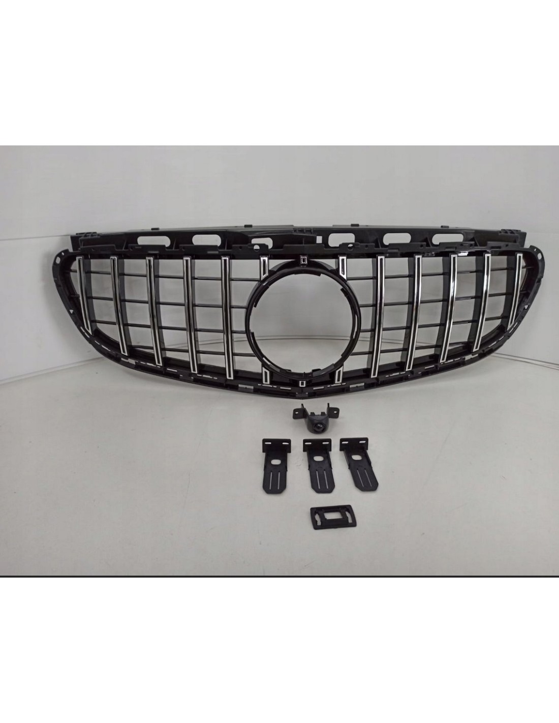 - Mercedes-Benz - Grill for Mercedes E-CLASS W212 13-16 GT Chrome black - 1 - Add aggressive elegance to your E-Class W212 (201 - Mercedes-Benz - Grill for Mercedes E-CLASS W212 13-16 GT Chrome black - 1 - Add aggressive elegance to your E-Class W212 (201