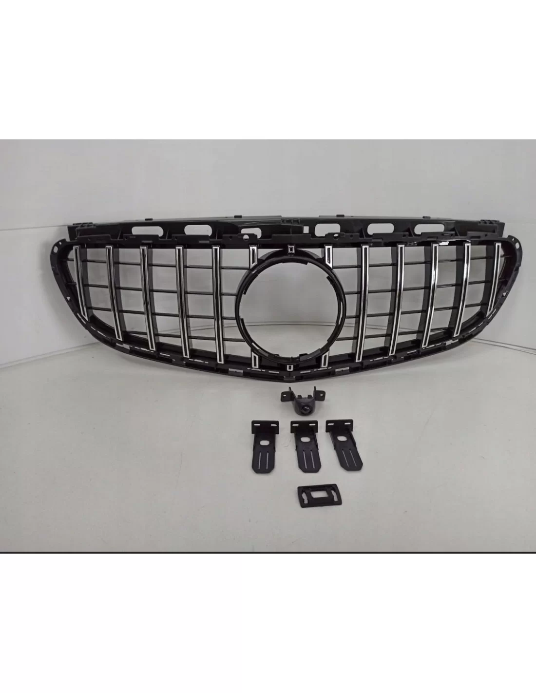 - Mercedes-Benz - Grill for Mercedes E-CLASS W212 13-16 GT Chrome black - 1 - Add aggressive elegance to your E-Class W212 (201 - Mercedes-Benz - Grill for Mercedes E-CLASS W212 13-16 GT Chrome black - 1 - Add aggressive elegance to your E-Class W212 (201