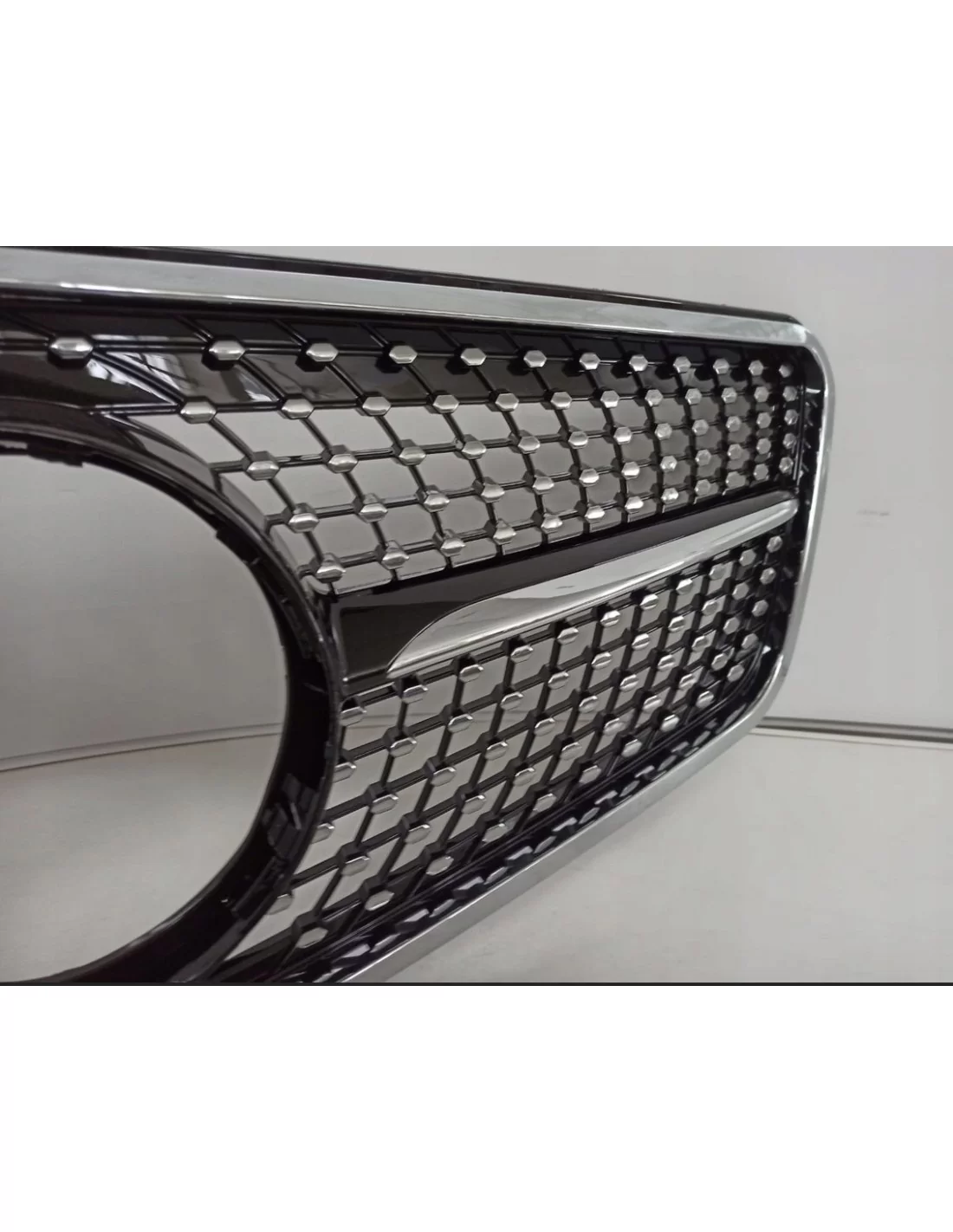 - Mercedes-Benz - Grelha para Mercedes E-CLASS W212 Diamond Black 9-13 - 1 - Transforme o seu Classe E W212 (2009-2013) com uma  - Mercedes-Benz - Grelha para Mercedes E-CLASS W212 Diamond Black 9-13 - 1 - Transforme o seu Classe E W212 (2009-2013) com uma