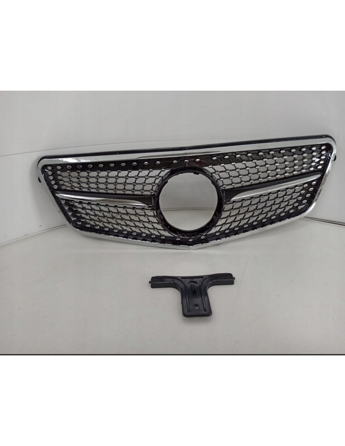 - Mercedes Benz - Grill do Mercedes E-CLASS W212 Diamond Black 9-13 - 2 - Przekształć swoją Klasę E W212 (2009-2013) za pomocą   - Mercedes Benz - Grill do Mercedes E-CLASS W212 Diamond Black 9-13 - 2 - Przekształć swoją Klasę E W212 (2009-2013) za pomocą