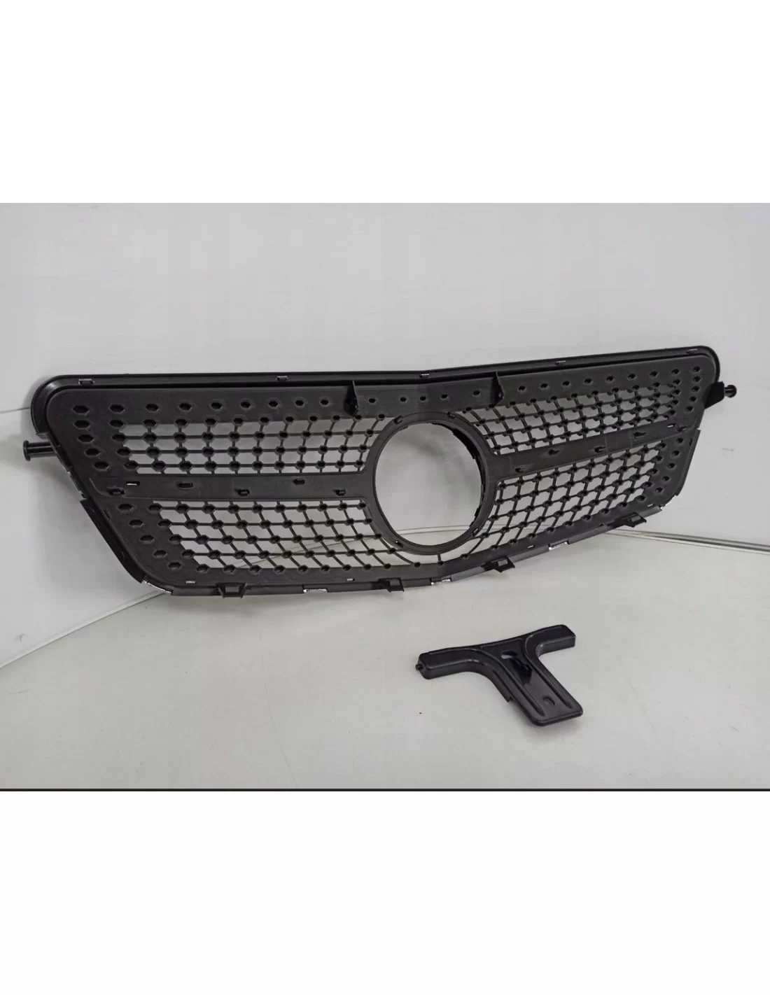 - Mercedes Benz - Grill do Mercedes E-CLASS W212 Diamond Black 9-13 - 3 - Przekształć swoją Klasę E W212 (2009-2013) za pomocą   - Mercedes Benz - Grill do Mercedes E-CLASS W212 Diamond Black 9-13 - 3 - Przekształć swoją Klasę E W212 (2009-2013) za pomocą