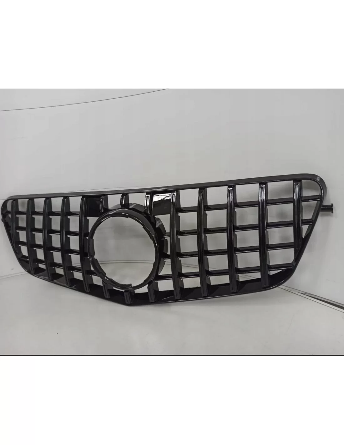 - Mercedes Benz - Kratka przednia do Mercedes E-CLASS W212 GT BLACK 09-13 - 1 - Ten czarny grill GT dodaje odważnego, sportoweg  - Mercedes Benz - Kratka przednia do Mercedes E-CLASS W212 GT BLACK 09-13 - 1 - Ten czarny grill GT dodaje odważnego, sportoweg