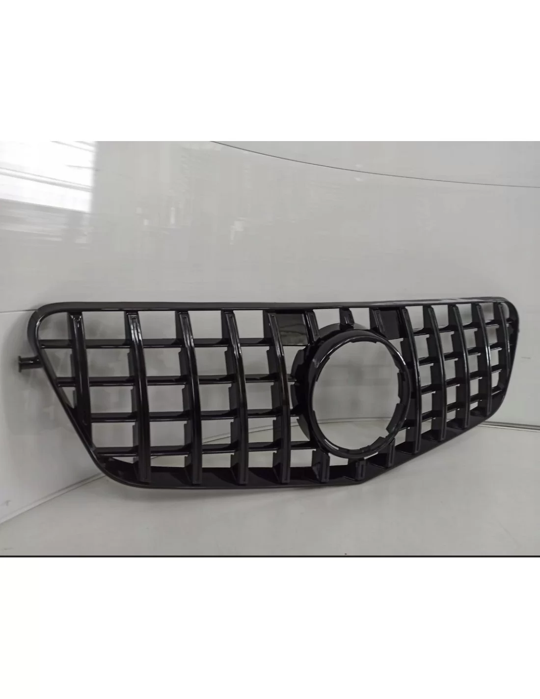 - Mercedes Benz - Kratka przednia do Mercedes E-CLASS W212 GT BLACK 09-13 - 4 - Ten czarny grill GT dodaje odważnego, sportoweg  - Mercedes Benz - Kratka przednia do Mercedes E-CLASS W212 GT BLACK 09-13 - 4 - Ten czarny grill GT dodaje odważnego, sportoweg