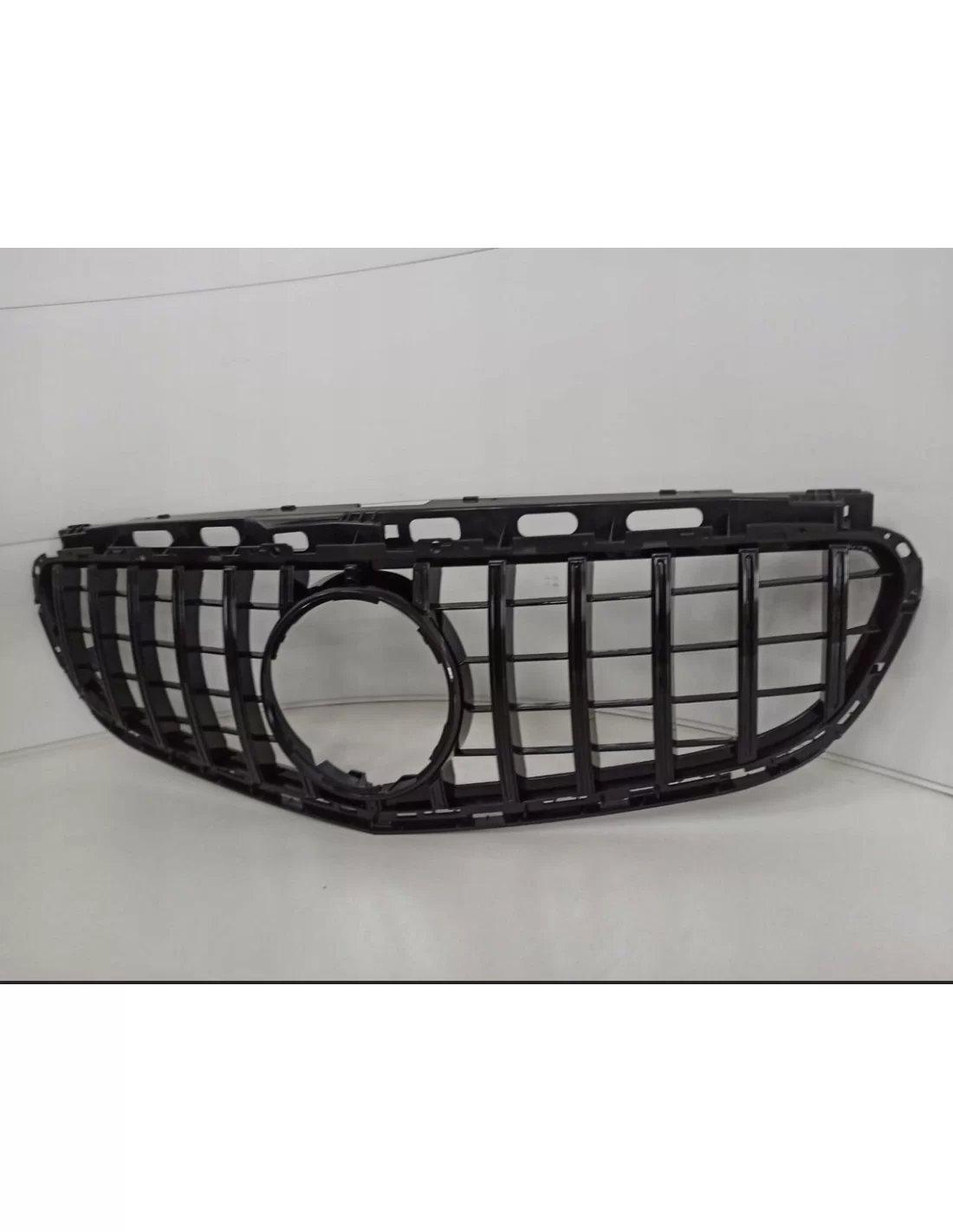 - Mercedes Benz - Grille pour Mercedes E-CLASS W212 14-16 GT NOIR+caméra - 1 - Améliorez votre Classe E W212 (2014-2016) avec u  - Mercedes Benz - Grille pour Mercedes E-CLASS W212 14-16 GT NOIR+caméra - 1 - Améliorez votre Classe E W212 (2014-2016) avec u