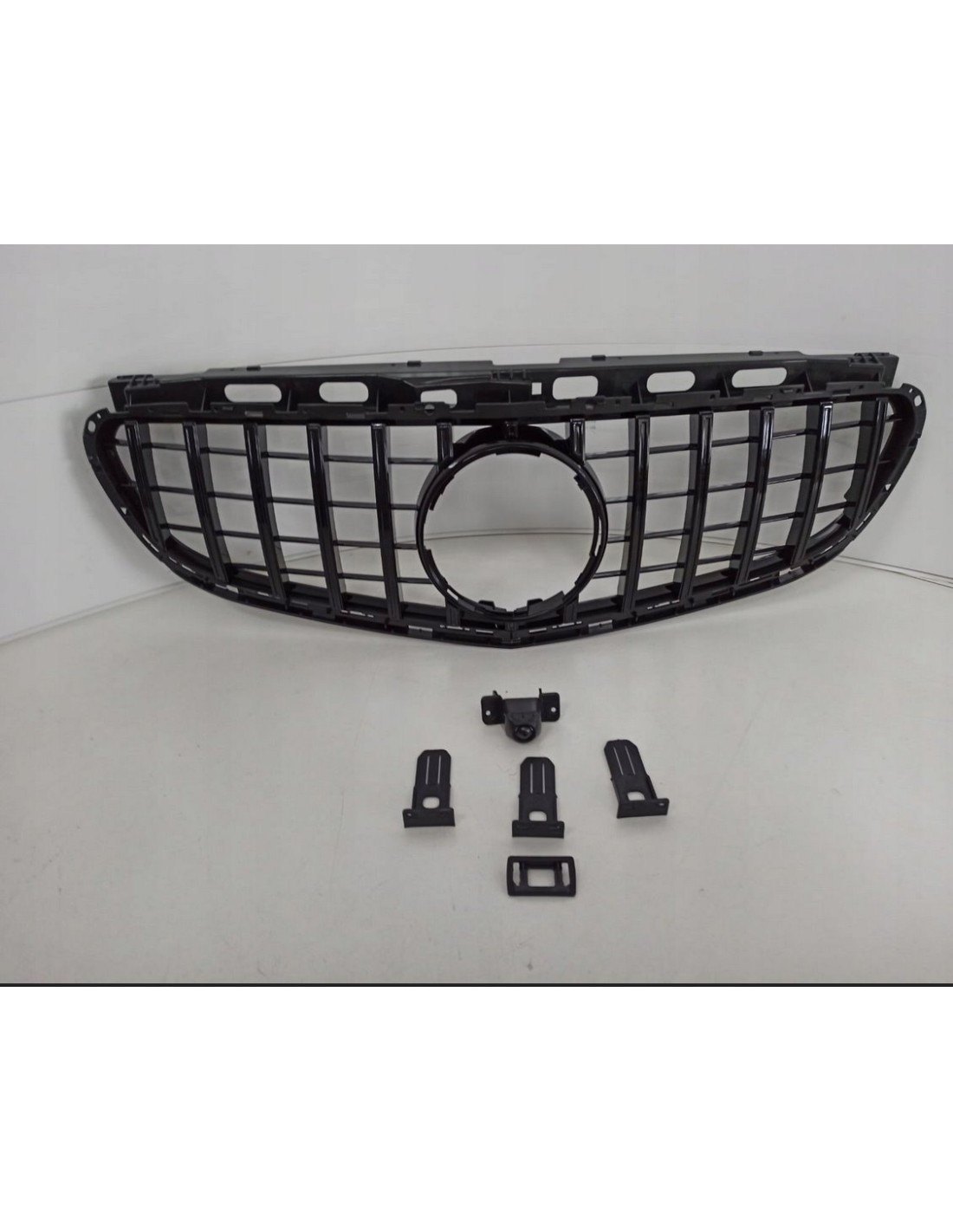  - Mercedes-Benz - 用于梅赛德斯 E-CLASS W212 14-16 GT 黑色+摄像头的格栅 - 5 - 为您的 E 级 W212（2014-2016 年）升级 GT 黑色格栅和集成摄像头，兼具时尚风格和功能性。⛔️⭐️