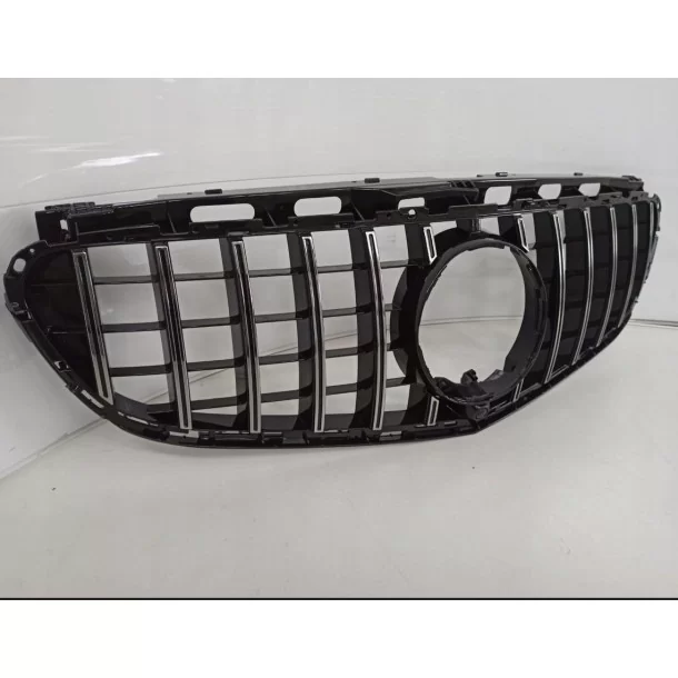  - Mercedes Benz - Griglia per Mercedes E-CLASS W212 13-16 GT Cromo nero + telecamera - 5 - Arricchite il frontale della vostra 