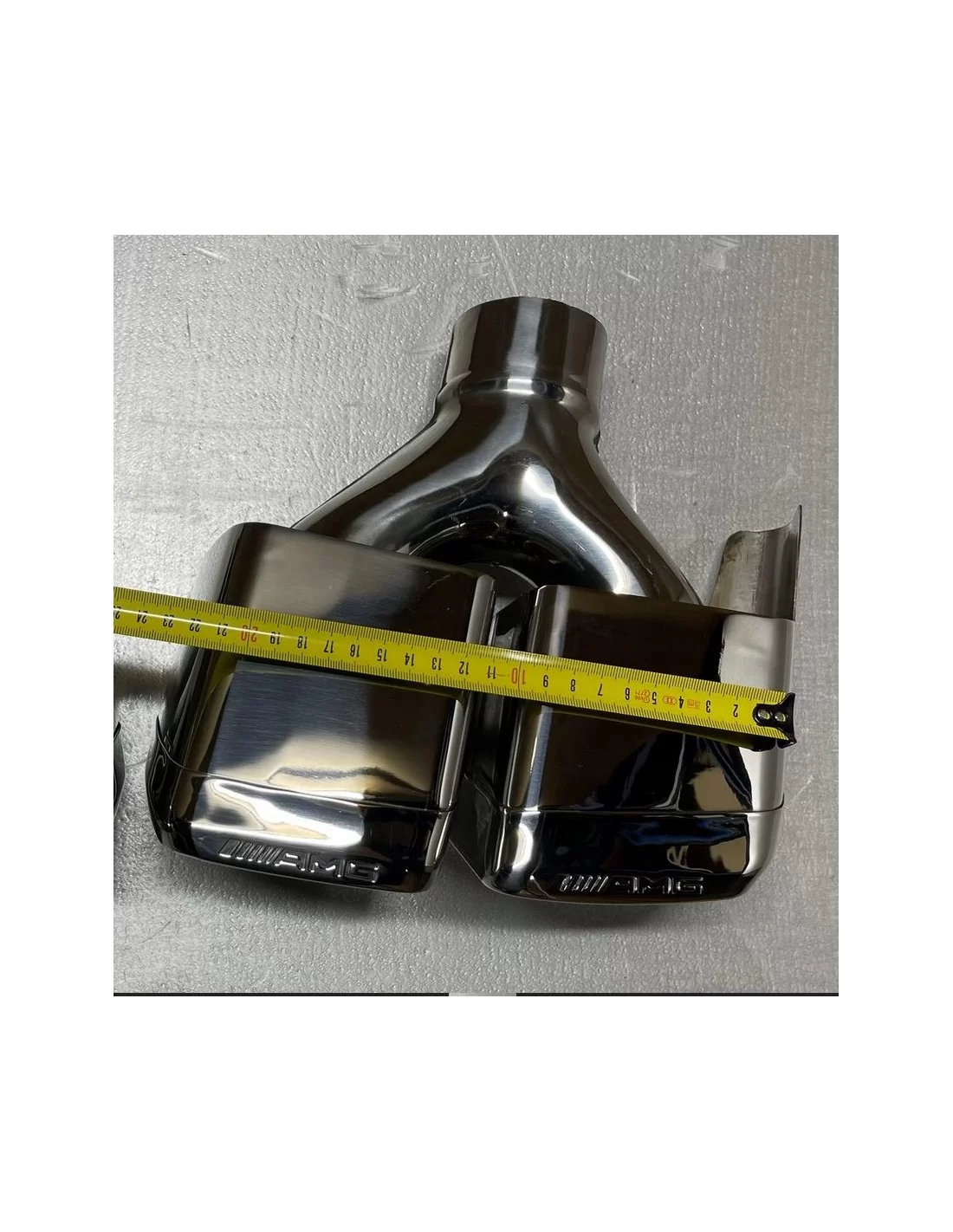 - Mercedes Benz - Końcówki wydechu do Mercedesa W212 AMG typu Y - 2 - Przekształć swojego Mercedesa W212 za pomocą końcówek wyd  - Mercedes Benz - Końcówki wydechu do Mercedesa W212 AMG typu Y - 2 - Przekształć swojego Mercedesa W212 za pomocą końcówek wyd