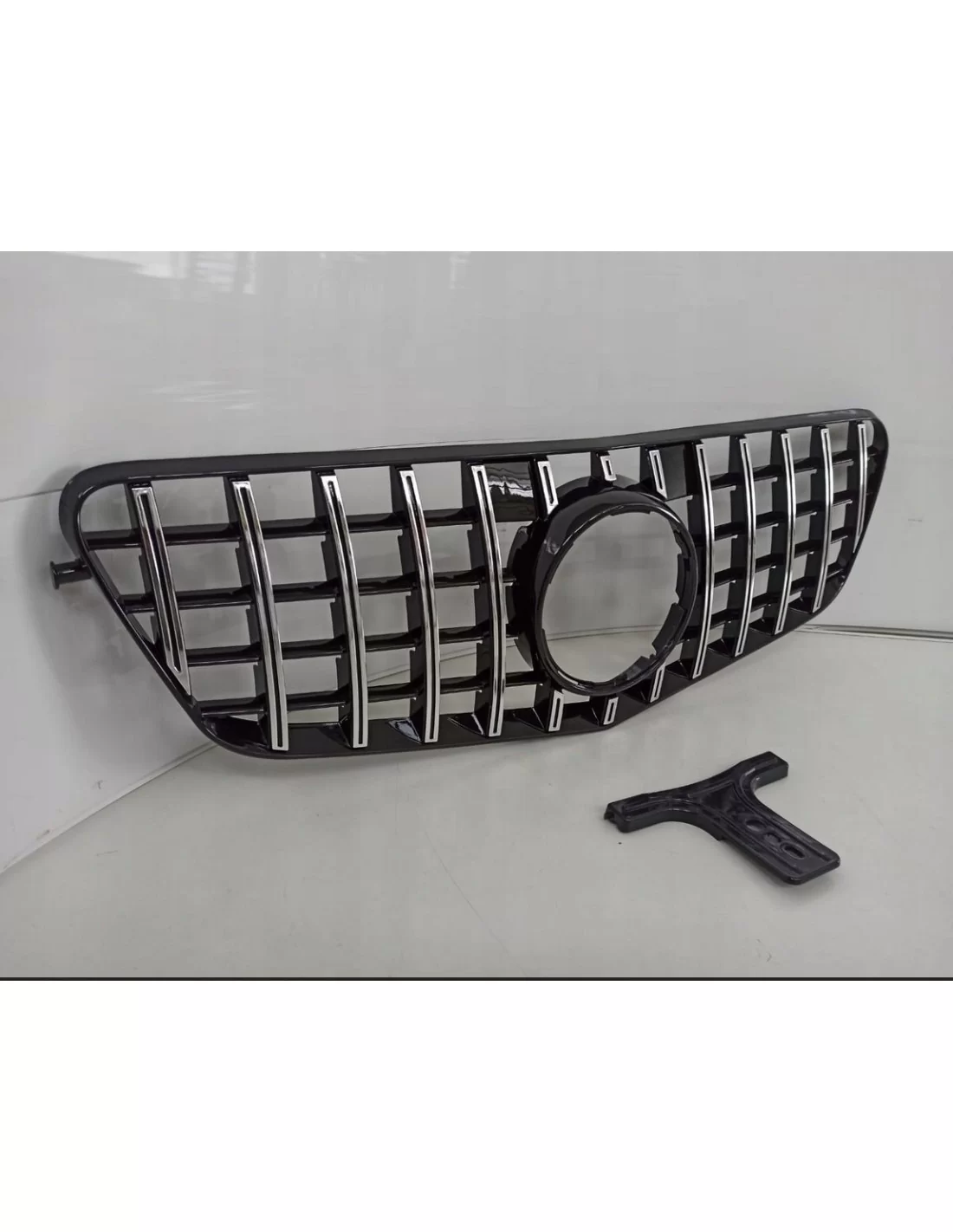 - Mercedes Benz - Grill Mercedes E-CLASS W212 GT 09-13 Chrom Schwarz - 3 - Veredeln Sie Ihre E-Klasse W212 (2009-2013) mit eine - Mercedes Benz - Grill Mercedes E-CLASS W212 GT 09-13 Chrom Schwarz - 3 - Veredeln Sie Ihre E-Klasse W212 (2009-2013) mit eine