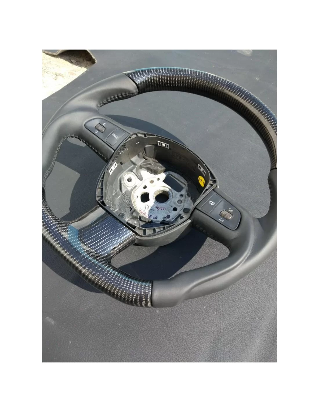  - Volante - Audi A3 A4 A6 Q7 Volante Cuero Carbono - 5 - ¡Comprar Volante Audi A3 A4 A6 Q7 Cuero Carbono en Tuneverse! Actualic