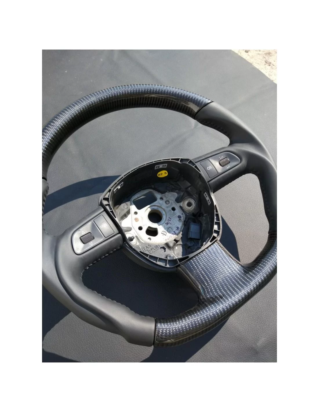  - Volante - Audi A3 A4 A6 Q7 Volante in pelle di carbonio - 7 - Acquista il volante Audi A3 A4 A6 Q7 in pelle di carbonio su Tu