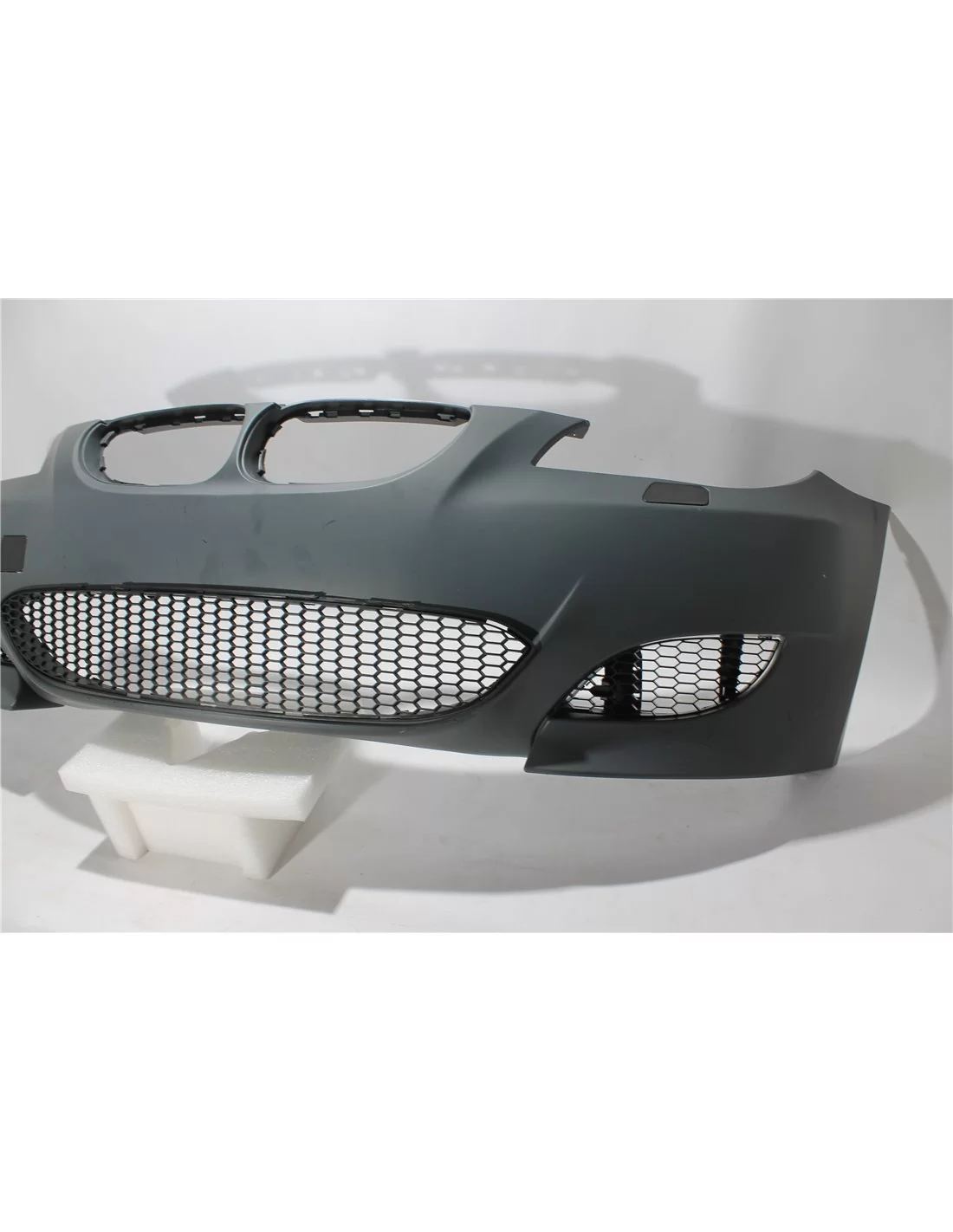  - BMW - BMW E60 E61 M5 Stil Frontstoßstange - 3 - Rüsten Sie Ihren BMW E60 E61 mit unserer Frontstoßstange im M5-Stil für ein a