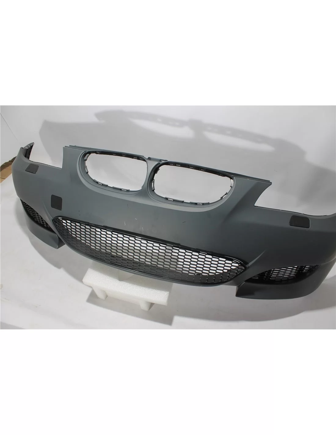  - BMW - Zderzak przedni w stylu BMW E60 E61 M5 - 9 - Ulepsz swoje BMW E60 E61 za pomocą naszego przedniego zderzaka w stylu M5,