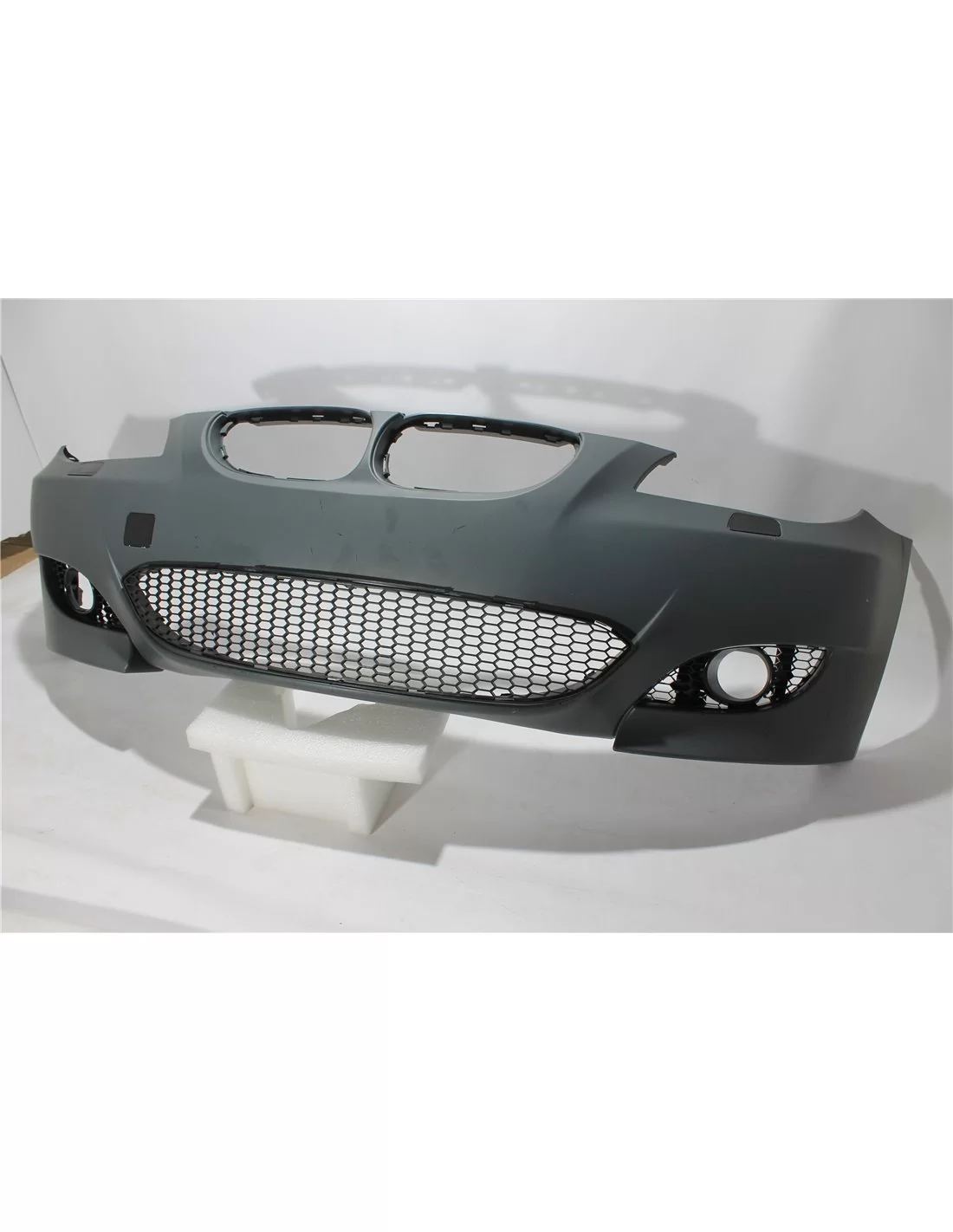  - BMW - Zderzak przedni w stylu BMW E60 E61 M5 - 2 - Podkreśl styl swojego BMW E60 E61 dzięki naszemu przedniemu zderzakowi w s