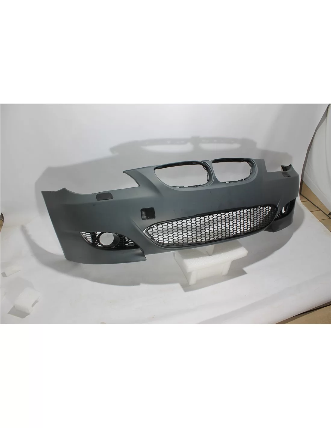  - BMW - Zderzak przedni w stylu BMW E60 E61 M5 - 3 - Podkreśl styl swojego BMW E60 E61 dzięki naszemu przedniemu zderzakowi w s