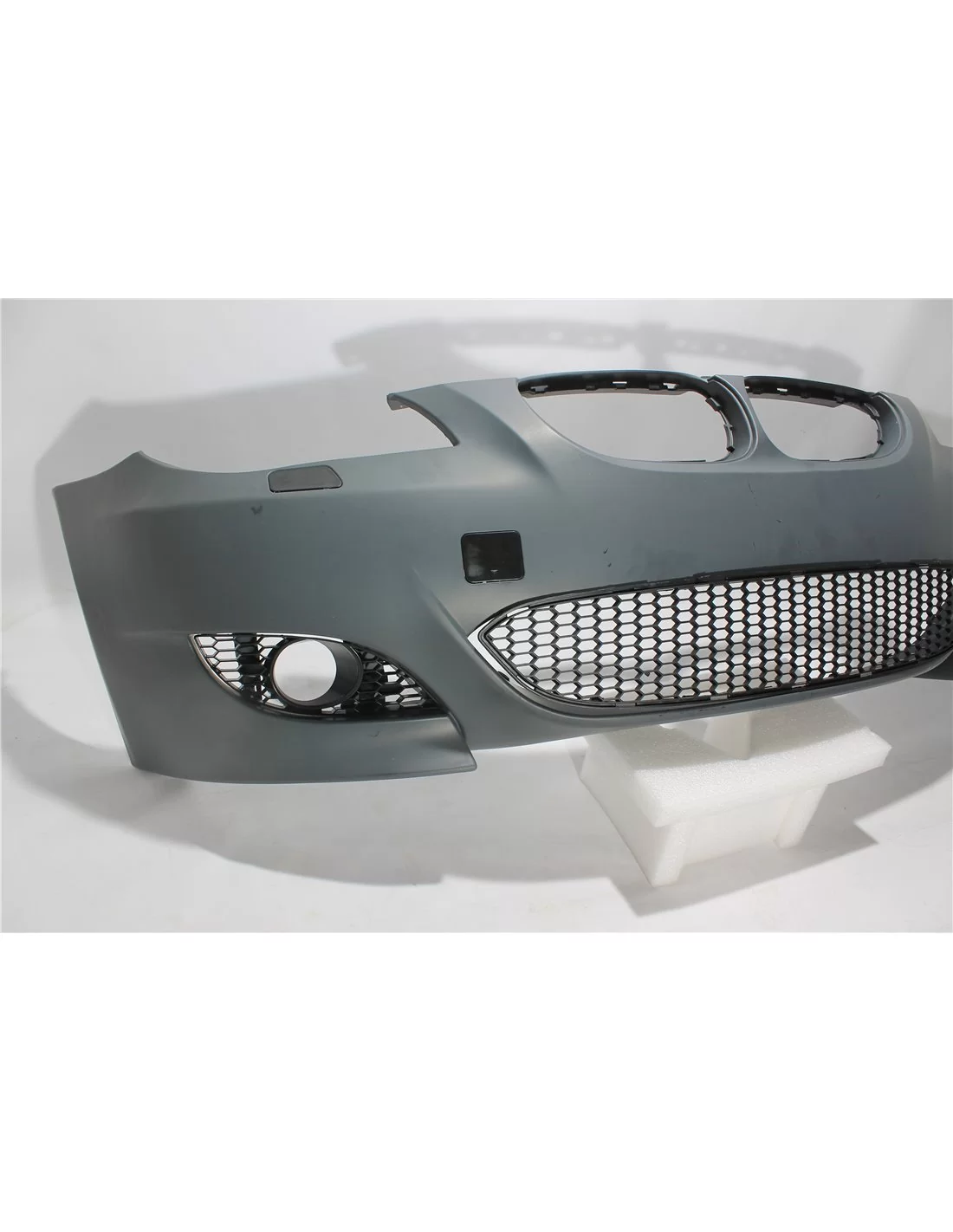  - BMW - Zderzak przedni w stylu BMW E60 E61 M5 - 4 - Podkreśl styl swojego BMW E60 E61 dzięki naszemu przedniemu zderzakowi w s
