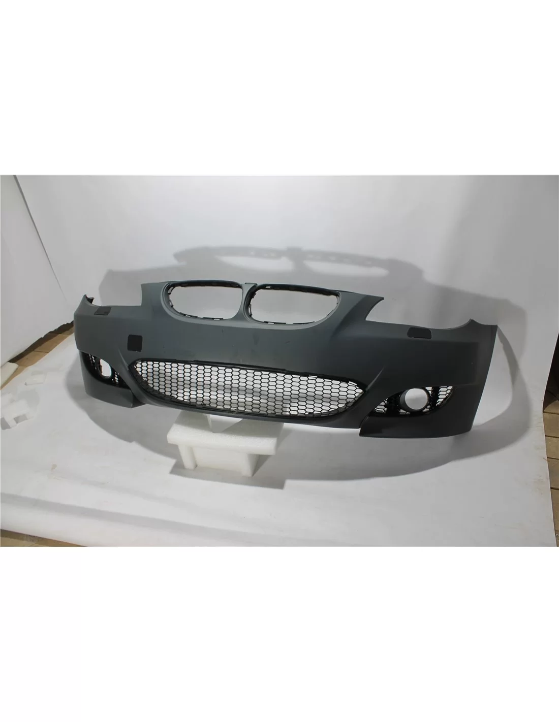 - BMW - Para-choques dianteiro estilo BMW E60 E61 M5 - 9 - Melhore o estilo do seu BMW E60 E61 com o nosso para-choques diantei - BMW - Para-choques dianteiro estilo BMW E60 E61 M5 - 9 - Melhore o estilo do seu BMW E60 E61 com o nosso para-choques diantei