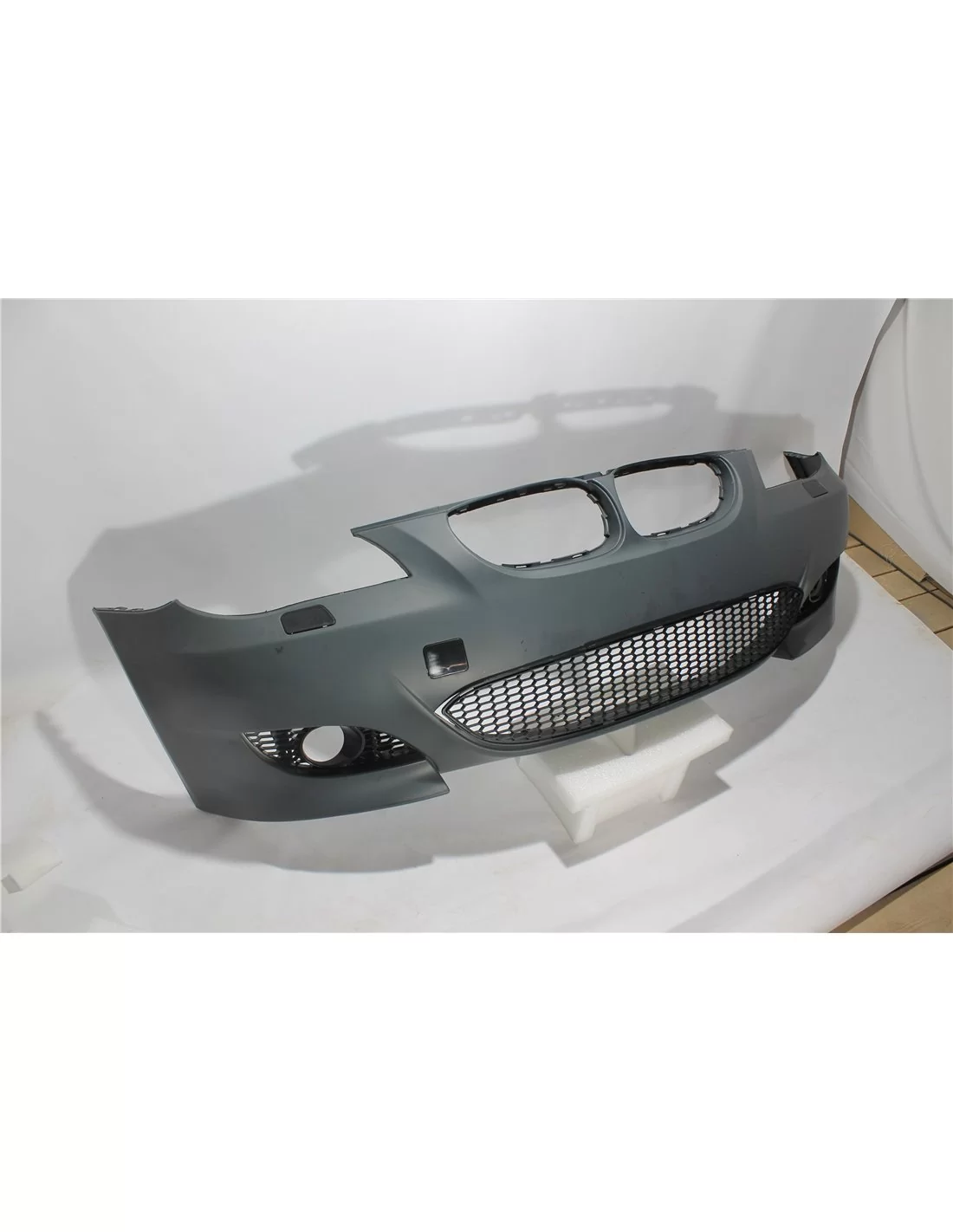  - BMW - Zderzak przedni w stylu BMW E60 E61 M5 - 12 - Podkreśl styl swojego BMW E60 E61 dzięki naszemu przedniemu zderzakowi w 