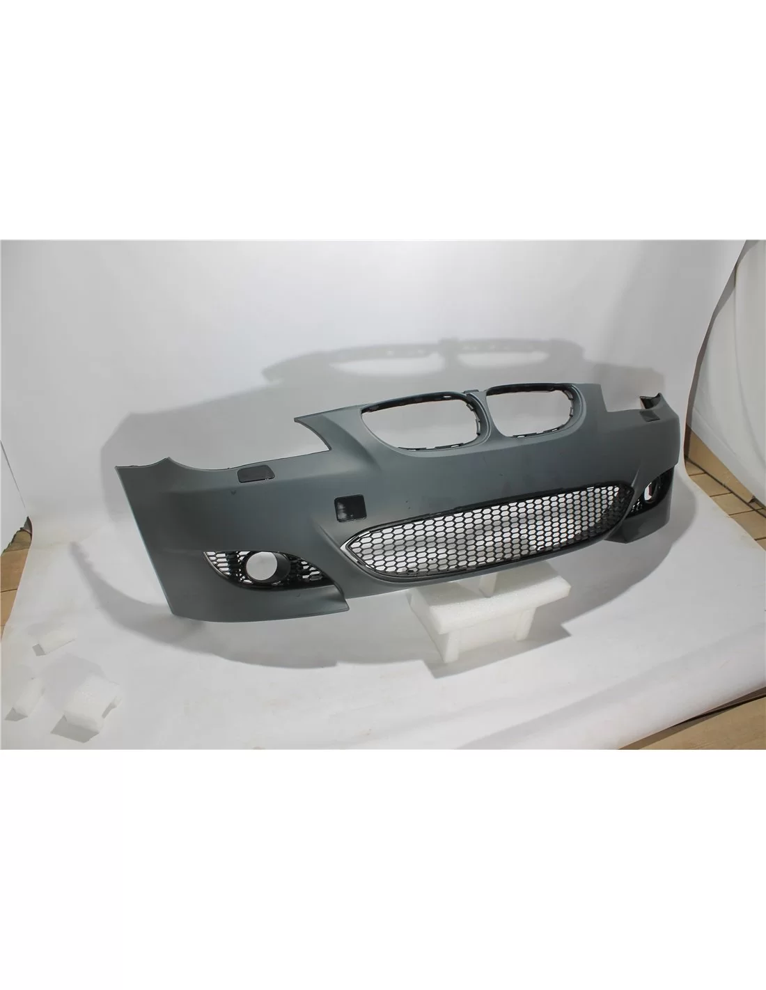  - BMW - Zderzak przedni w stylu BMW E60 E61 M5 - 13 - Podkreśl styl swojego BMW E60 E61 dzięki naszemu przedniemu zderzakowi w 