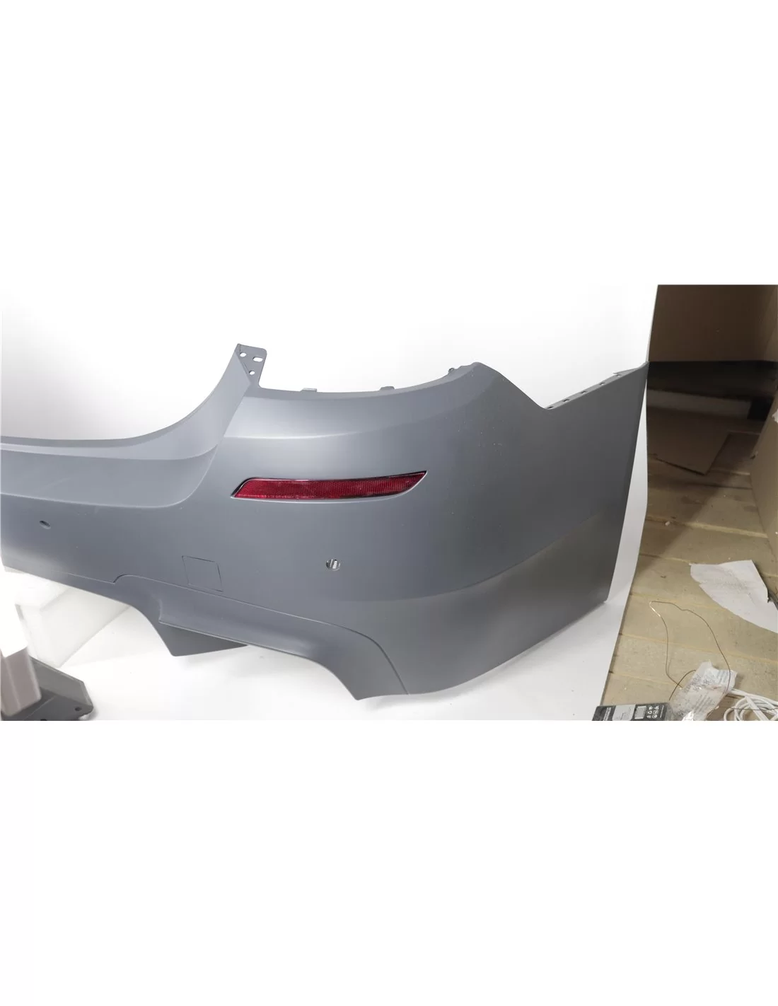  - BMW - Zderzak tylny BMW 5 F10 (10+) w stylu M5 - 11 - Ulepsz swoje BMW F10 dzięki naszemu tylnemu zderzakowi w stylu M5! Zwię