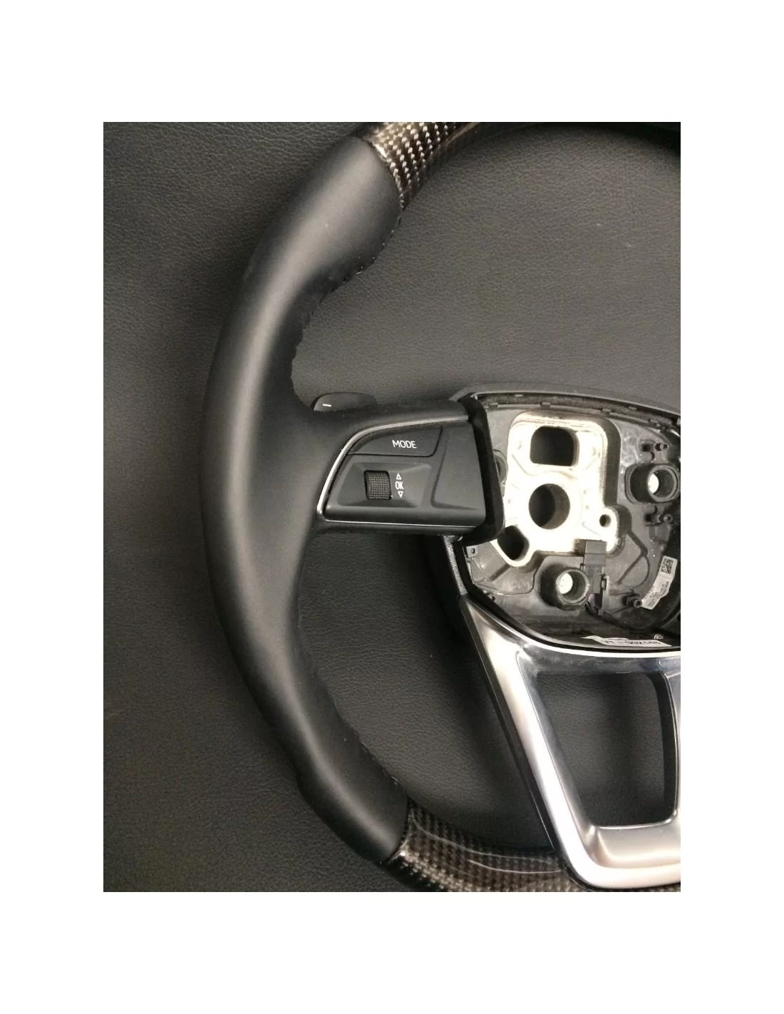 - Volante - Volante Audi Q7 Cuero Carbono - 5 - ¡Consiga el volante de cuero de carbono para Audi Q7 en Tuneverse! Eleve el int - Volante - Volante Audi Q7 Cuero Carbono - 5 - ¡Consiga el volante de cuero de carbono para Audi Q7 en Tuneverse! Eleve el int