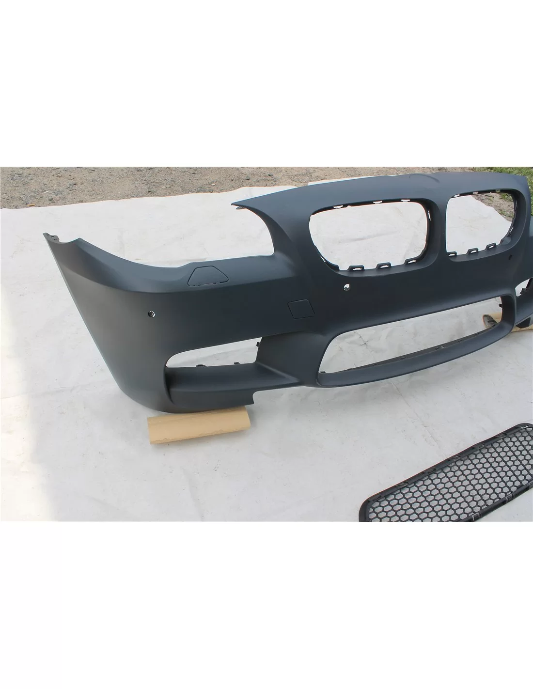  - BMW - Бампер BMW F10 2010-2013 в стилі M5 - 3 - Покрасьте зовнішній вигляд свого BMW F10 з нашим бампером у стилі M5! Ідеальн