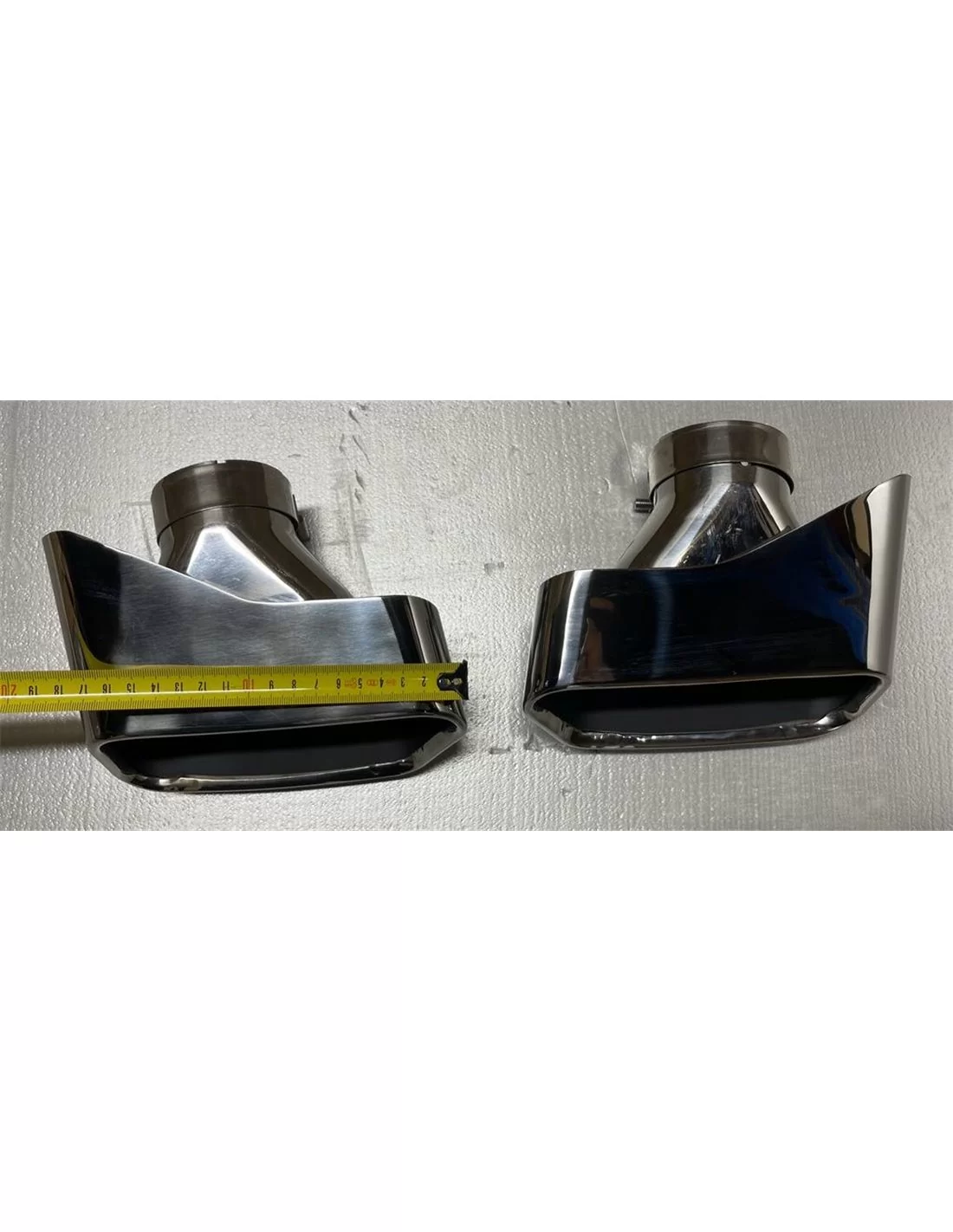 - BMW - Końcówki wydechu BMW F10 - 4 - Zwiększ osiągi i styl swojego BMW F10 dzięki naszym wysokiej jakości końcówkom układu wy - BMW - Końcówki wydechu BMW F10 - 4 - Zwiększ osiągi i styl swojego BMW F10 dzięki naszym wysokiej jakości końcówkom układu wy
