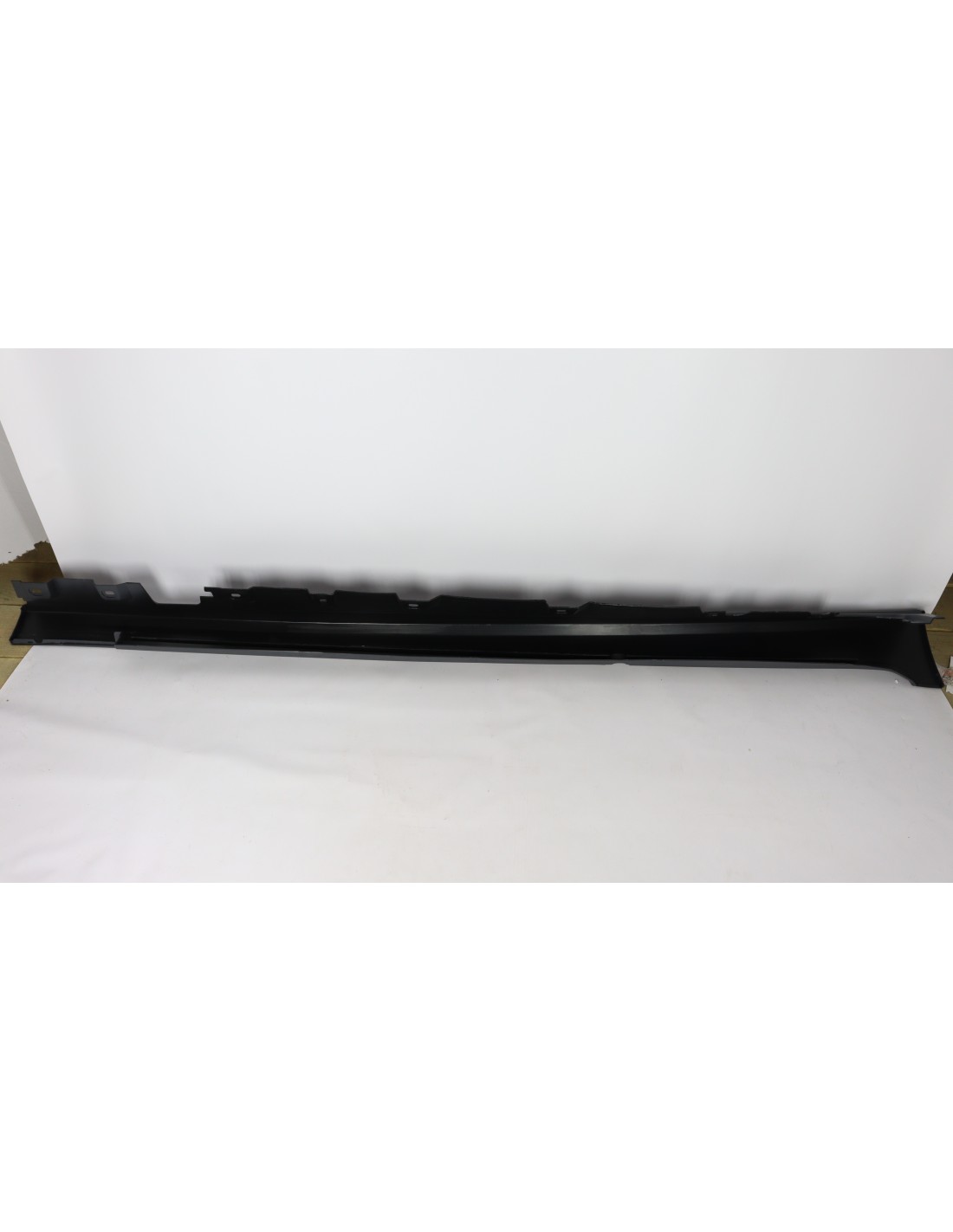  - BMW - Bmw F10 F11 Schwellerhalter M-tech Style - 1 - Veredeln Sie Ihren BMW F10 F11 mit unseren Sillage-Dreschern im M-Tech-S