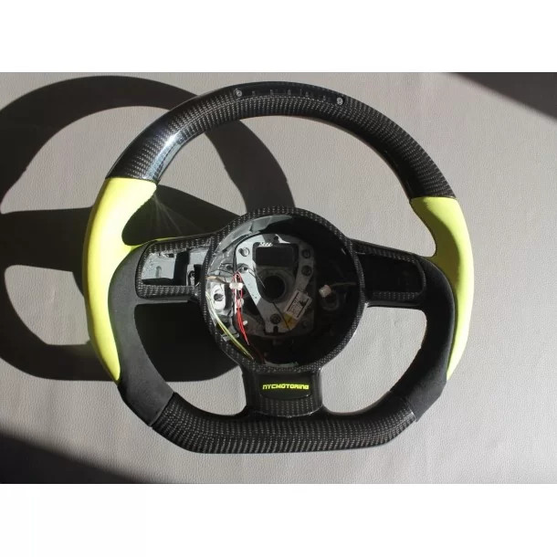  - Volante - Volante Audi R8 Cuero Carbono Alcantara - 1 - ¡Descubra el Volante Audi R8 Carbono Cuero Alcantara en Tuneverse! Me