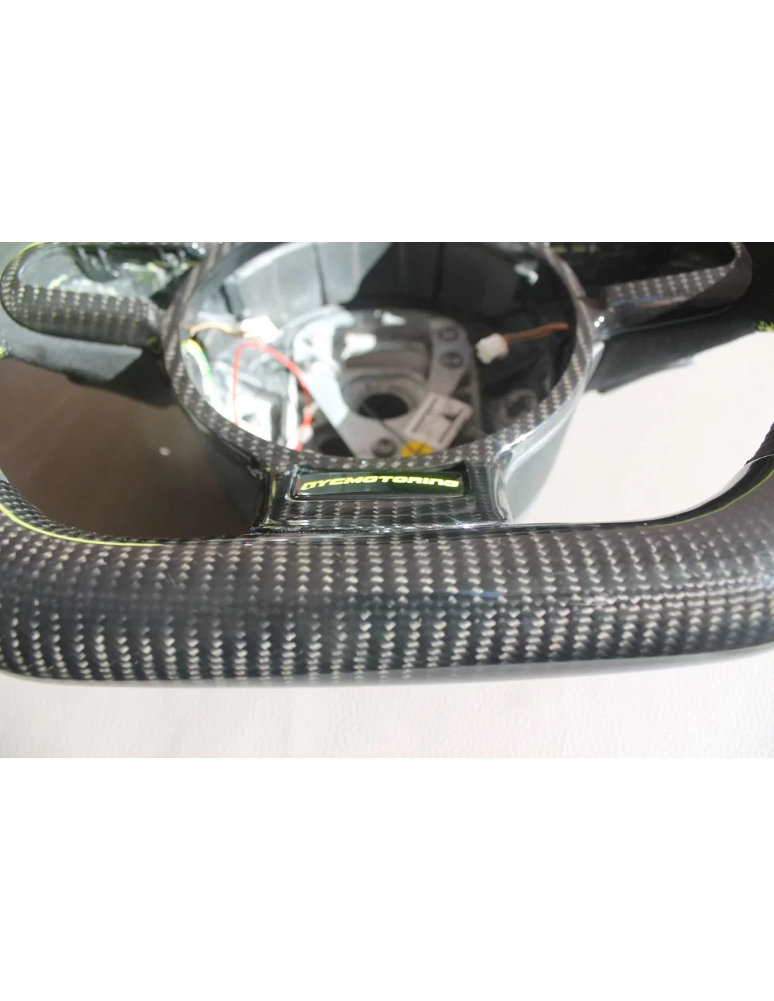 - Steering Wheels - Volante Audi R8 Couro Carbono Alcantara - 3 - Descubra o Volante Audi R8 em Couro Carbono Alcantara na Tune - Steering Wheels - Volante Audi R8 Couro Carbono Alcantara - 3 - Descubra o Volante Audi R8 em Couro Carbono Alcantara na Tune