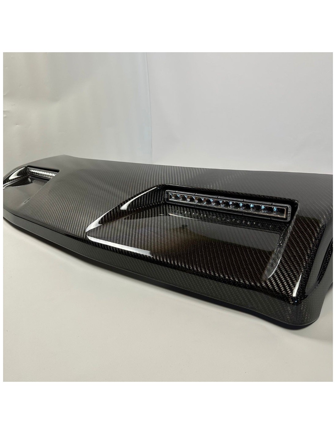 Mercedes-Benz Carbon fiber front roof spoiler with LEDs for Mercedes-B Mercedes-Benz Carbon fiber front roof spoiler with LEDs for Mercedes-B