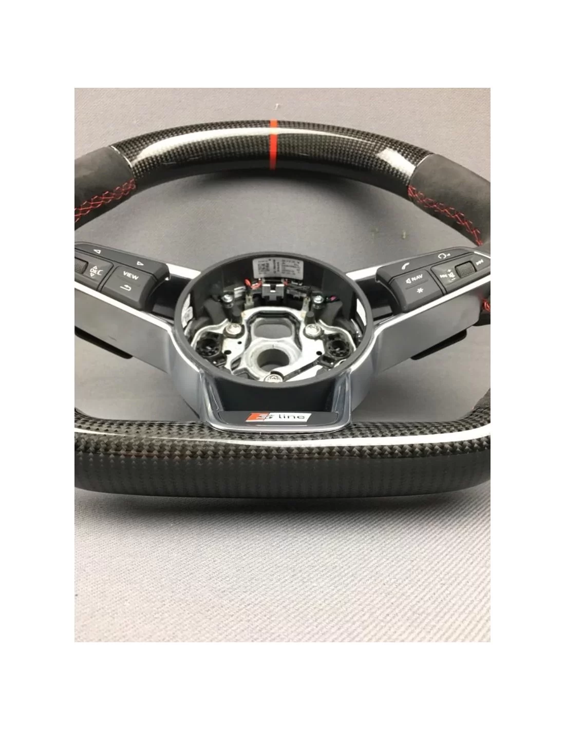 - Volant - Audi TT R8 Volant Carbone Alcantara - 8 - Achetez le volant de l'Audi TT R8 en carbone Alcantara chez Tuneverse ! Am  - Volant - Audi TT R8 Volant Carbone Alcantara - 8 - Achetez le volant de l'Audi TT R8 en carbone Alcantara chez Tuneverse ! Am