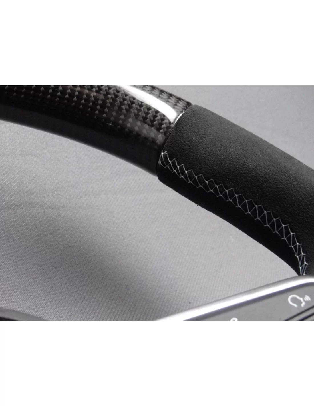  - Steering Wheels - Audi TT R8 Stuur Carbon Alcantara - 4 - Bestel Audi TT R8 Stuur Carbon Alcantara bij Tuneverse! Verbeter je
