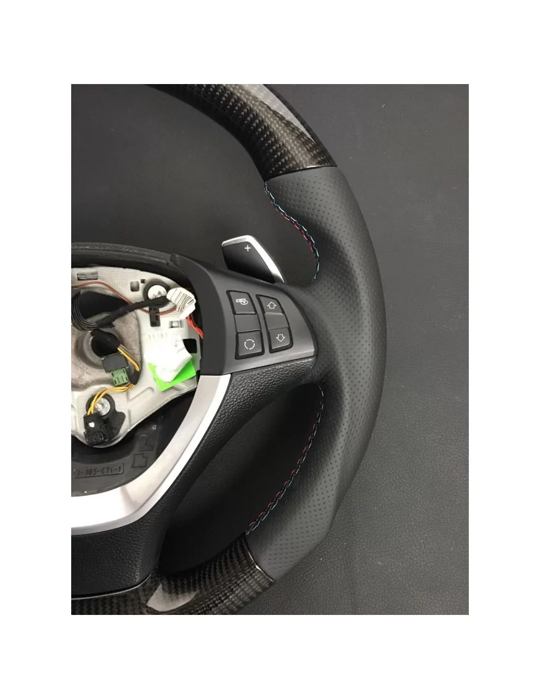  - Steering Wheels - 宝马 E70 E71 方向盘碳纤维皮革 M 套件 - 4 - 在 Tuneverse 探索宝马 E70 E71 方向盘碳纤维皮革 M 包！让您的驾驶体验更加动感优雅--现在就订购吧！❇️☑️