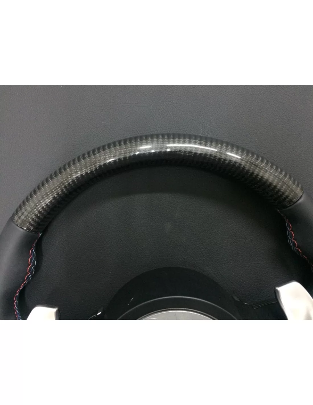  - Volante - BMW F30 F31 F32 F35 F15 X5 F16 X6 F20 Volante in pelle di carbonio - 9 - Elevate la vostra esperienza di guida con 