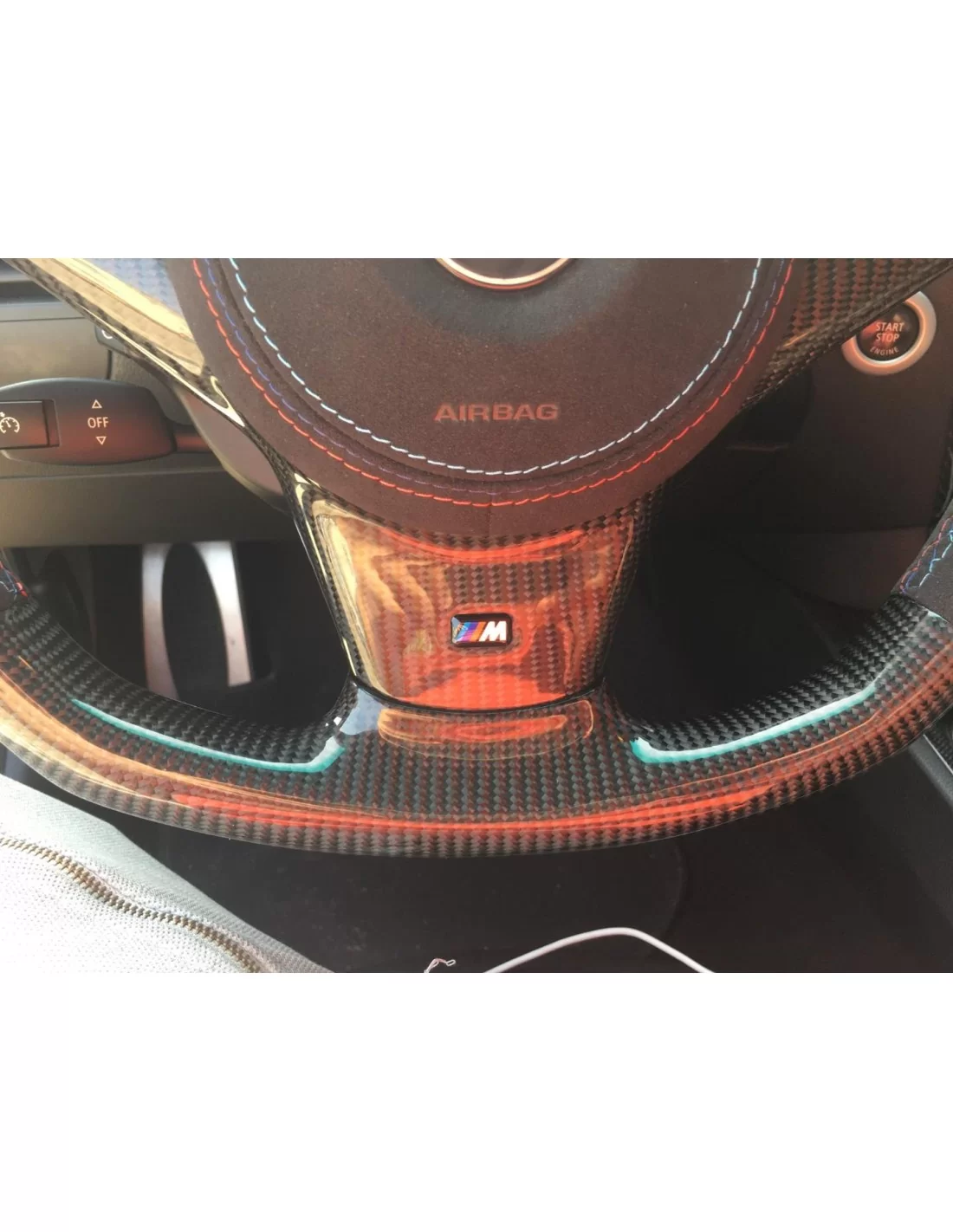 - Volant - BMW M6 E63 M5 E60 Volant Carbone Alcantara - 2 - Passez au volant de la BMW M6 E63 M5 E60 en carbone Alcantara chez   - Volant - BMW M6 E63 M5 E60 Volant Carbone Alcantara - 2 - Passez au volant de la BMW M6 E63 M5 E60 en carbone Alcantara chez