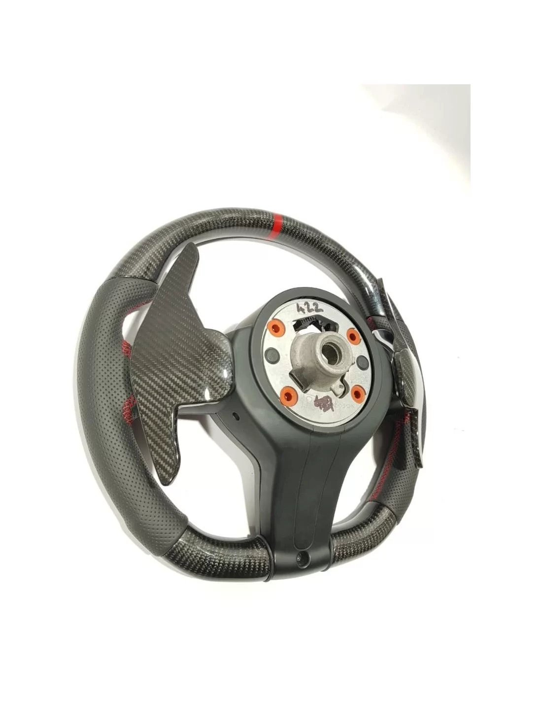  - Volant - BMW F30 F20 X5 F15 X6 F16 Volant Cuir Carbone - 4 - Améliorez votre BMW F30 F20 X5 F15 X6 F16 avec un volant en cuir