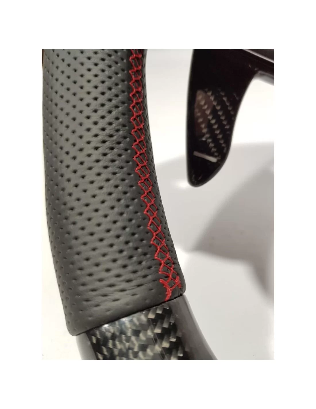  - Volant - BMW F30 F20 X5 F15 X6 F16 Volant Cuir Carbone - 8 - Améliorez votre BMW F30 F20 X5 F15 X6 F16 avec un volant en cuir