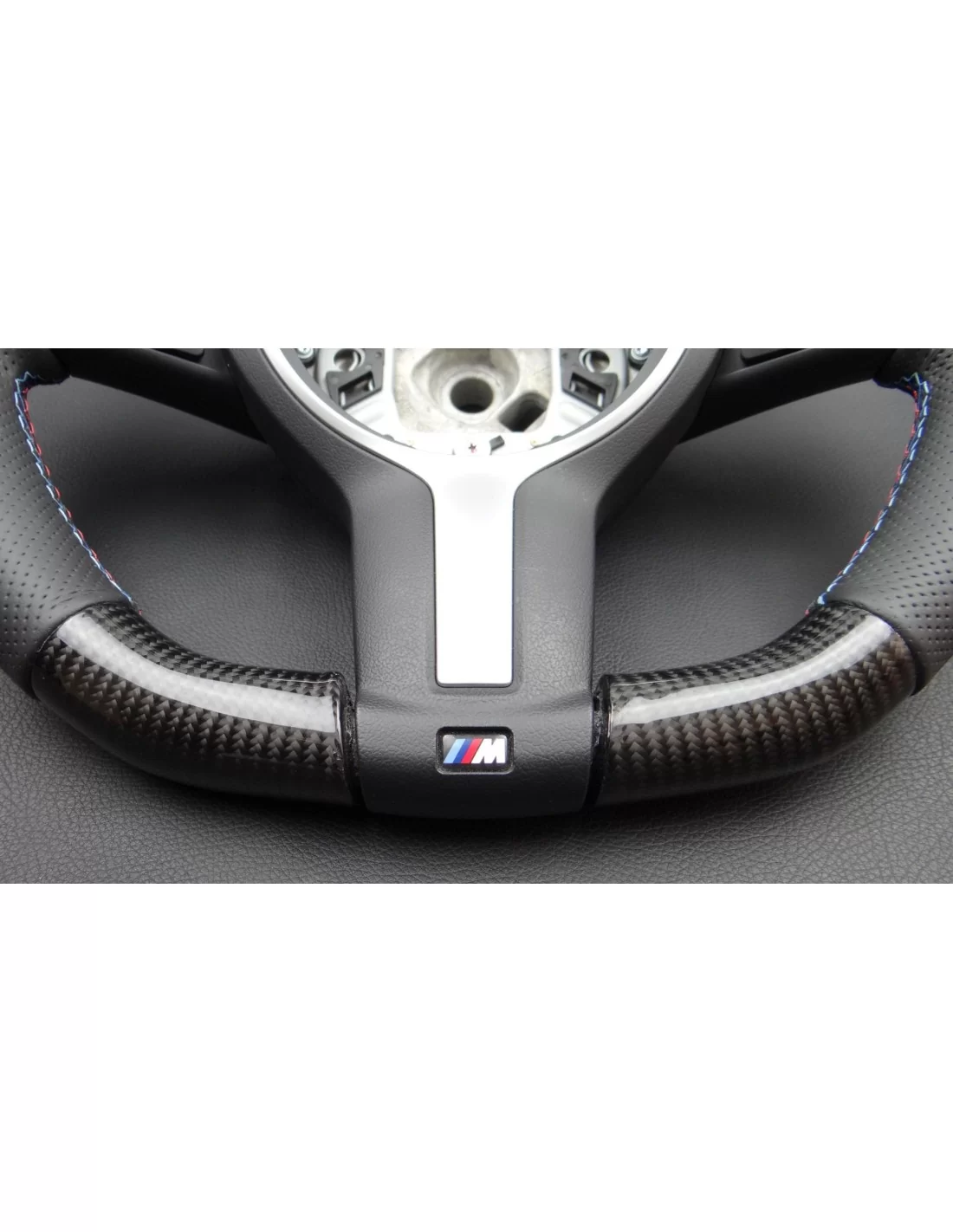 - Volant - BMW F30 F31 F15 F16 Volant en cuir carbone - 7 - Achetez le volant BMW F30 F31 F15 F16 en cuir carbone chez Tunevers  - Volant - BMW F30 F31 F15 F16 Volant en cuir carbone - 7 - Achetez le volant BMW F30 F31 F15 F16 en cuir carbone chez Tunevers