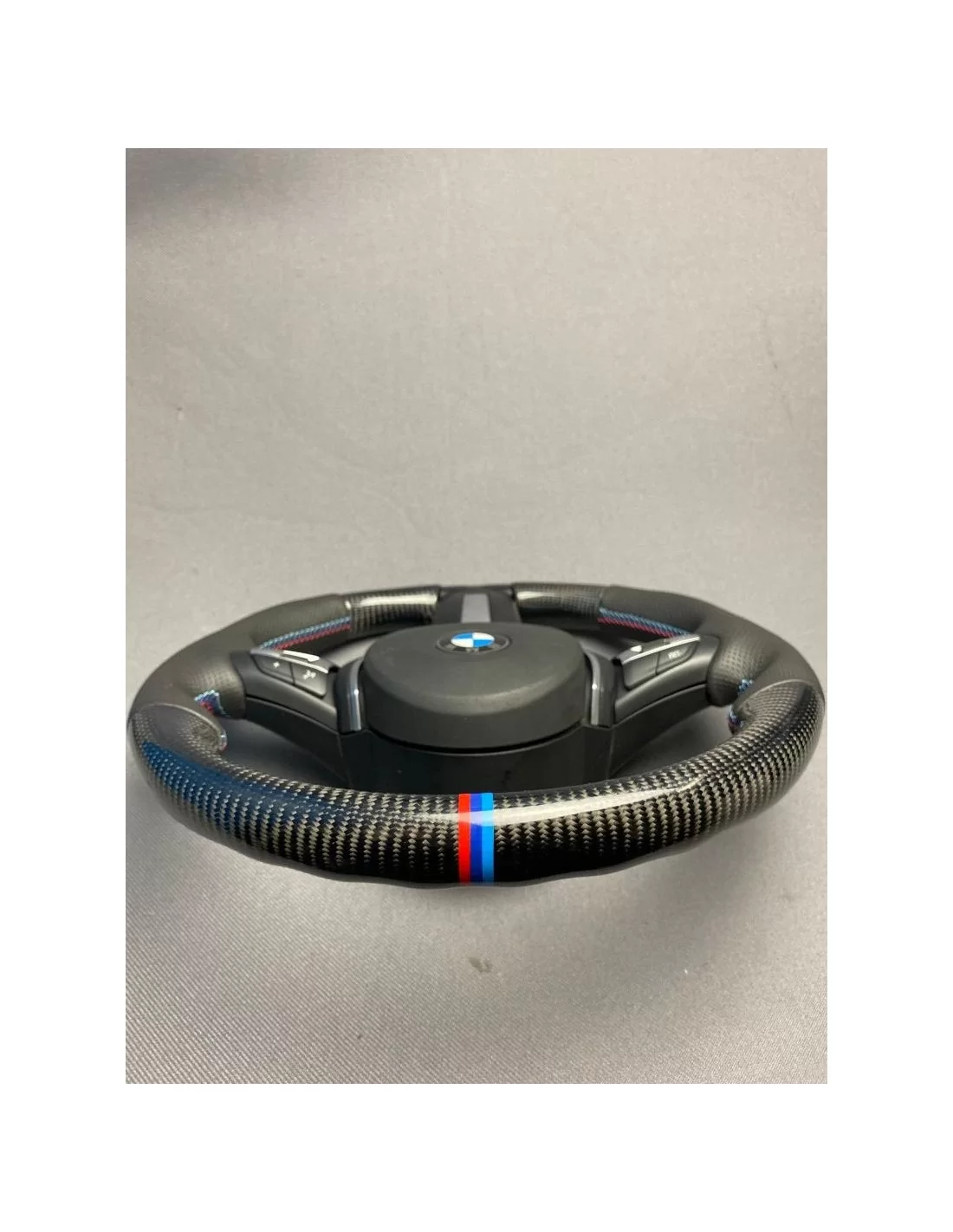  - Volant - BMW F30 F20 F22 F32 F33 X5 F15 X6 F16 Volant Cuir Carbone - 5 - Améliorez votre BMW F30 F20 F22 F32 X5 F15 X6 F16 av