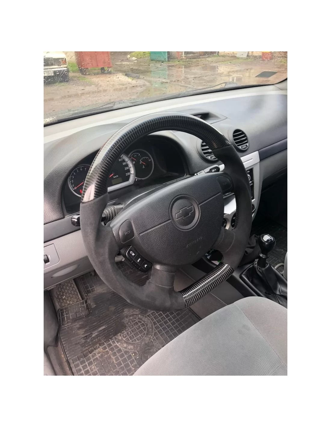 - Volant - Chevrolet Lacetti 2006 Volant Carbone Alcantara - 9 - Améliorez votre Chevrolet Lacetti 2006 avec notre Volant Alcan - Volant - Chevrolet Lacetti 2006 Volant Carbone Alcantara - 9 - Améliorez votre Chevrolet Lacetti 2006 avec notre Volant Alcan