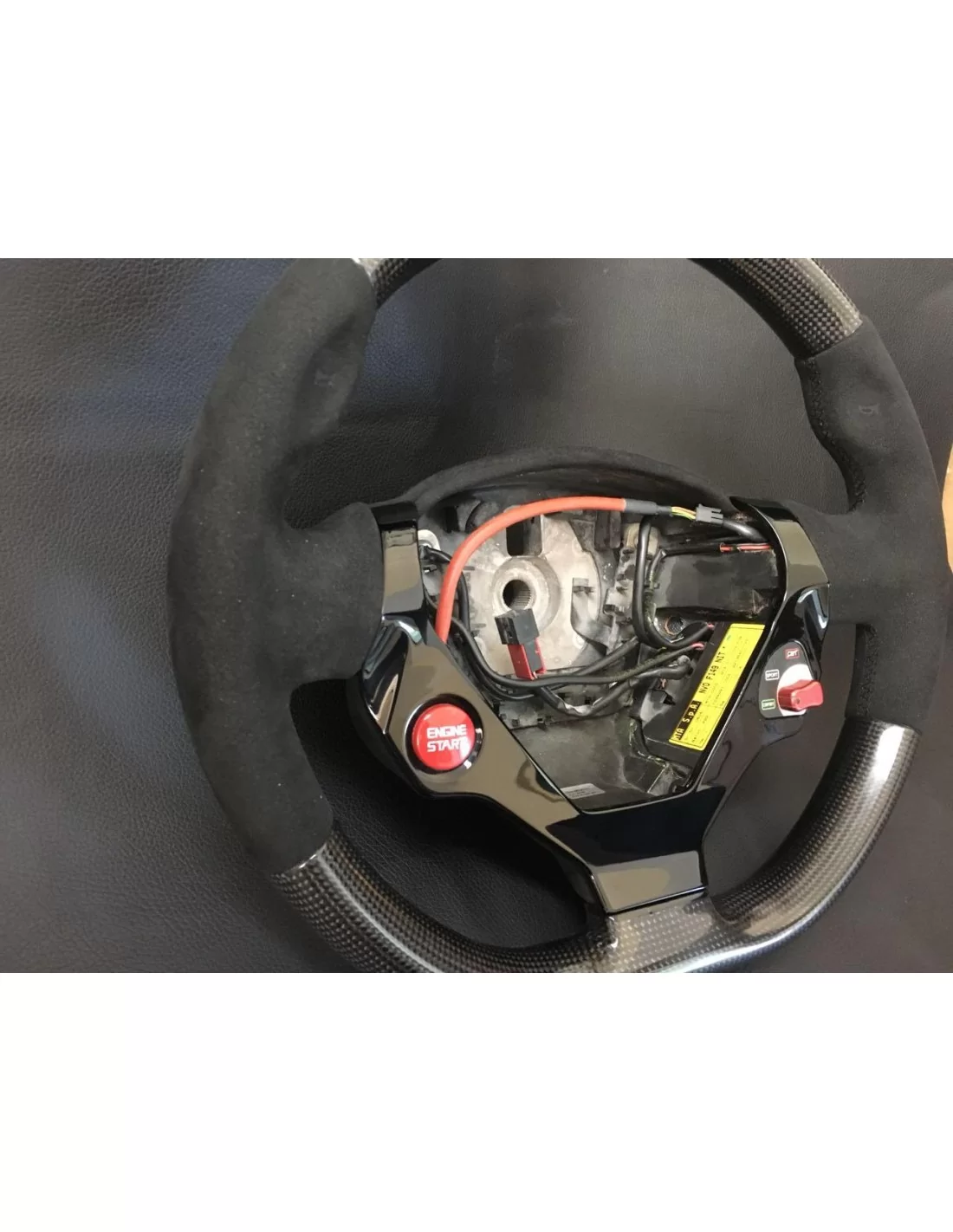 - Steering Wheels - Кермо Ferrari 458 з карбонової алькантари - 5 - Оновіть свій Ferrari 458 за допомогою нашого карбонового ке - Steering Wheels - Кермо Ferrari 458 з карбонової алькантари - 5 - Оновіть свій Ferrari 458 за допомогою нашого карбонового ке
