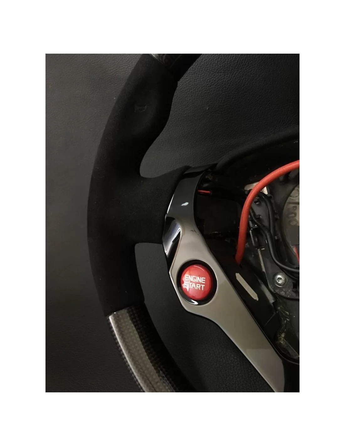  - Volant - Volant Ferrari 458 Carbone Alcantara - 7 - Améliorez votre Ferrari 458 avec notre Volant Alcantara Carbone chez Tune