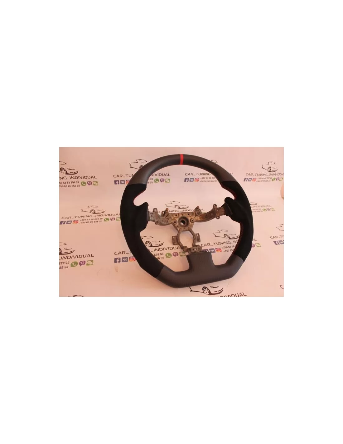 - Steering Wheels - Nissan GT-R Ratt i kolfiber Alcantara - 3 - Förhöj din körupplevelse med Nissan GT-R Carbon Alcantara-ratte  - Steering Wheels - Nissan GT-R Ratt i kolfiber Alcantara - 3 - Förhöj din körupplevelse med Nissan GT-R Carbon Alcantara-ratte