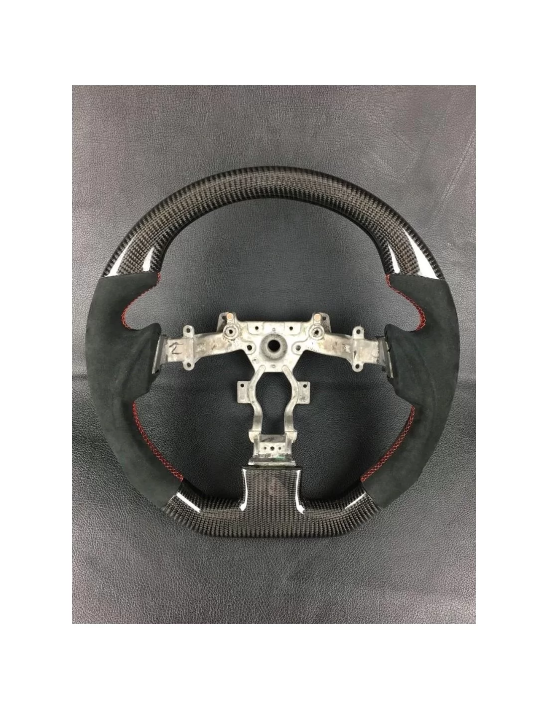  - Steering Wheels - 日産 GT-R ステアリングホイール カーボンアルカンターラ - 1 - Steering Wheels 日産 GT-R ステアリングホイール カーボンアルカンターラ