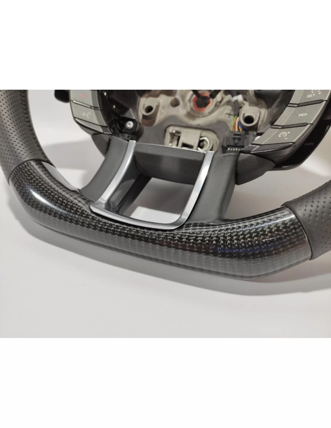 - Volante - Range Rover Evoque Volante in pelle di carbonio - 4 - Arricchite la vostra Range Rover Evoque con un volante in pel - Volante - Range Rover Evoque Volante in pelle di carbonio - 4 - Arricchite la vostra Range Rover Evoque con un volante in pel