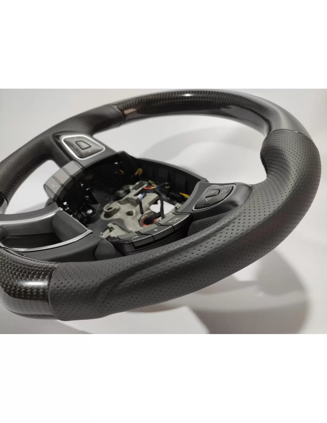  - Steering Wheels - Range Rover Evoque Volante em pele de carbono - 6 - Melhore o seu Range Rover Evoque com um volante em pele
